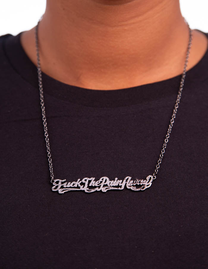 PEACHES "Fuck The Pain Away" Necklace ANTHRACITE